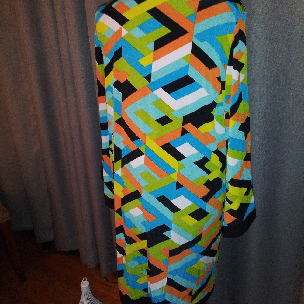 Geometric Dress - Picture 3 of 8